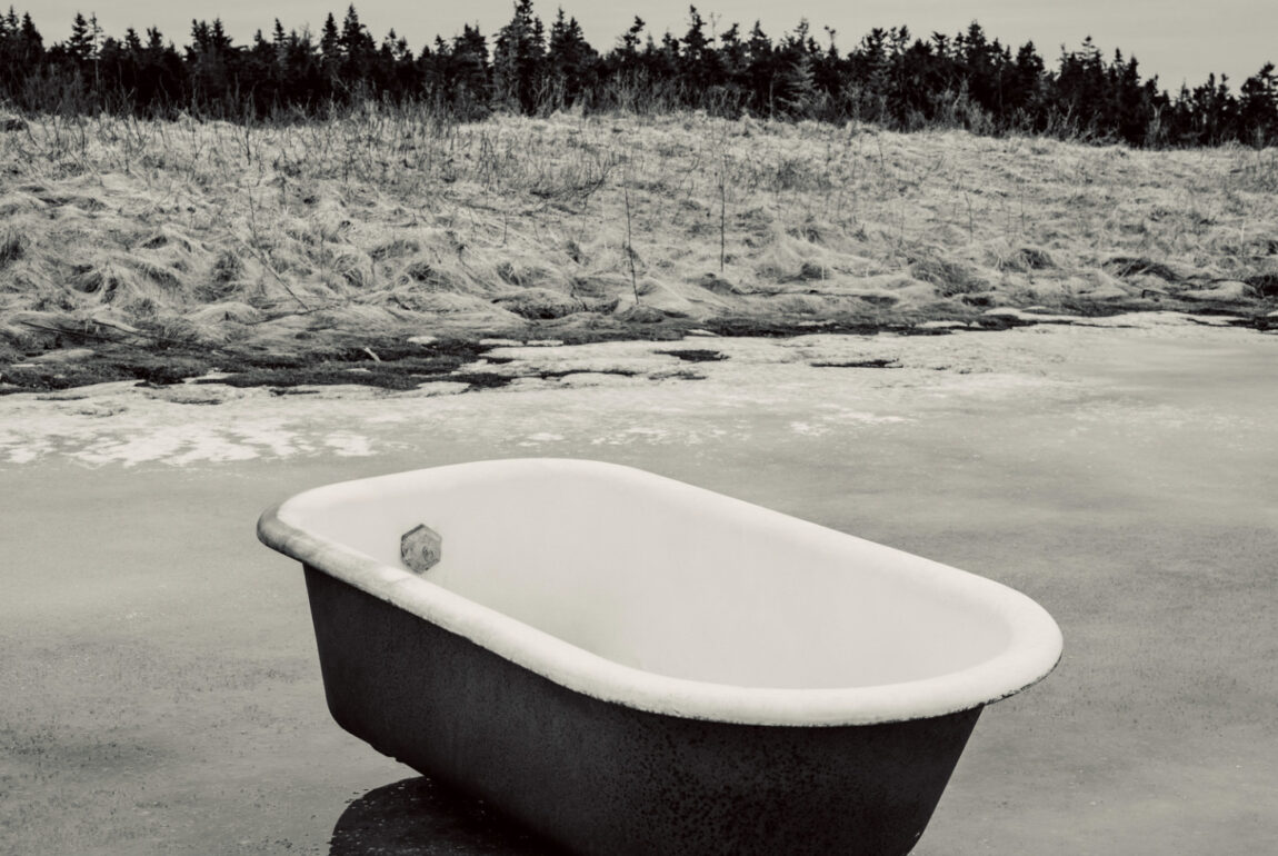 are there benefits of a cold bath in the Winter time?